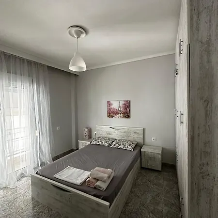 Ideally Situated Apartment. Appartamento *